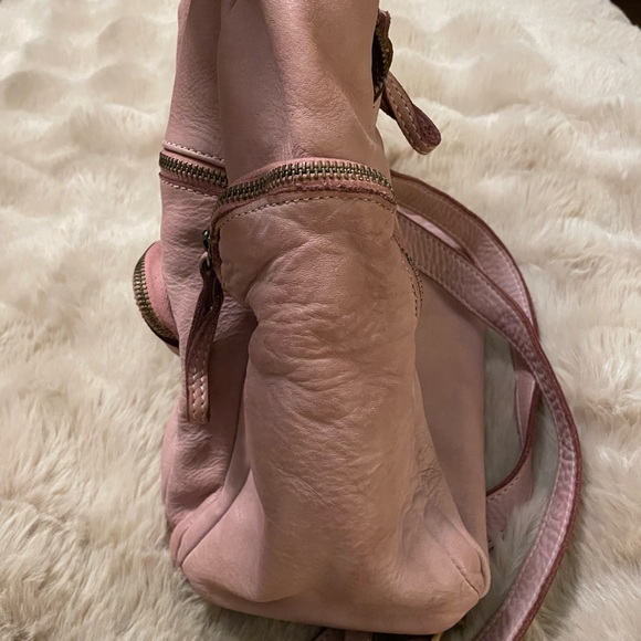 Lusher Women's Tan Leather Backpack - Picture 6 of 11